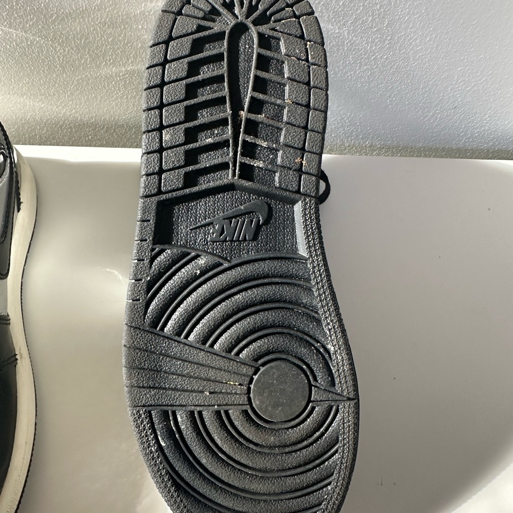 Nike Air Jordan Kids Sneakers in Black /Silver - Picture 3 of 4